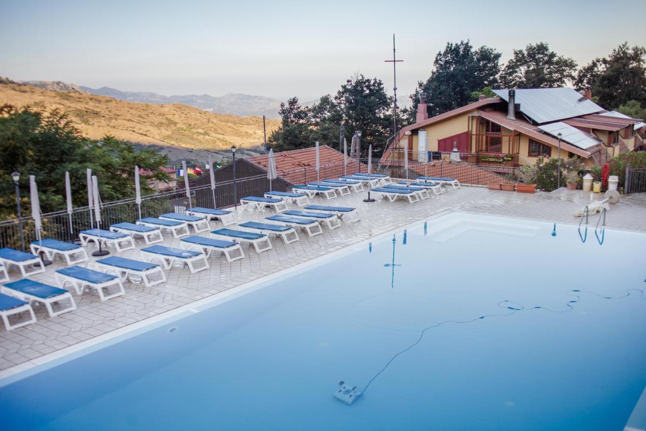 Agri-Hotel Da Marianna Resort & Spa Santa Domenica Vittoria Eksteriør billede