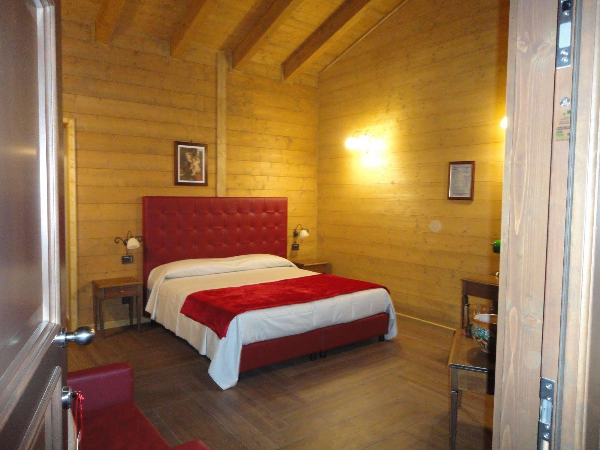 Agri-Hotel Da Marianna Resort & Spa Santa Domenica Vittoria Eksteriør billede